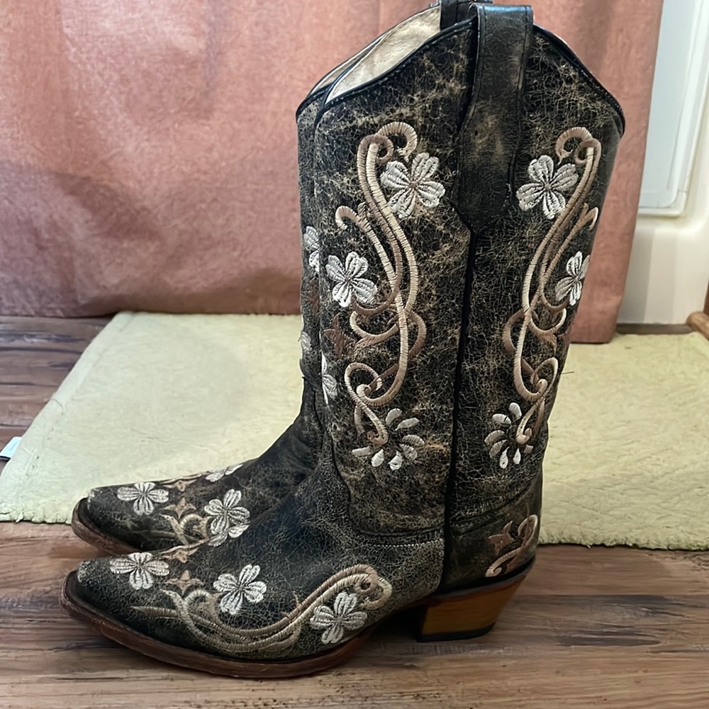 Circle G Boots, size 9 true to size ! Awesome condition